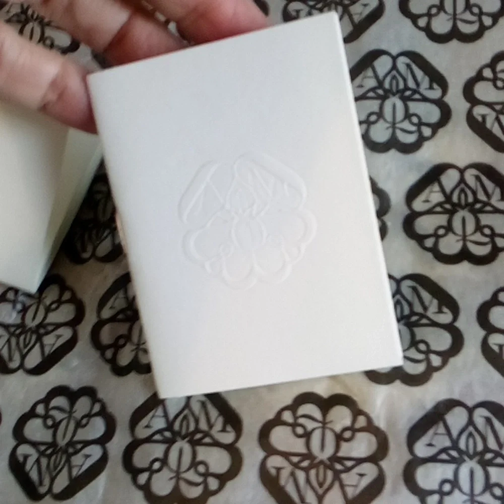 McQueen white pool slides like new EU 42 USA 10 - exactly 11.5" long - Picture 6 of 9